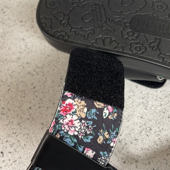 Algeria Moxi Enchanting Thong Sandal - Picture 10 of 11